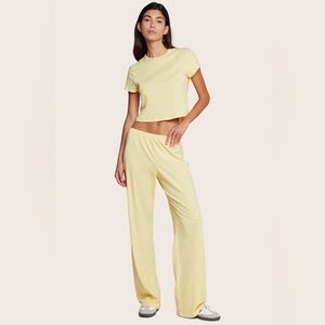 NWT SET Active Linny Set in Lemonade